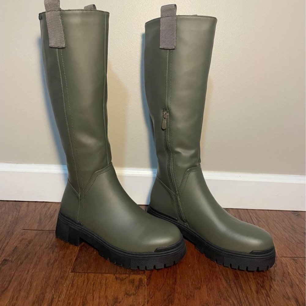 Emmshu by Coolway Riding Combat Boot, Olive (Womens size 7.5)